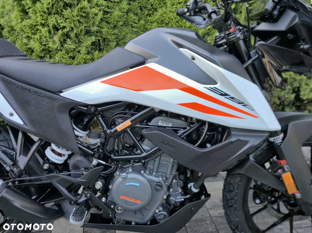 KTM Adventure - 10