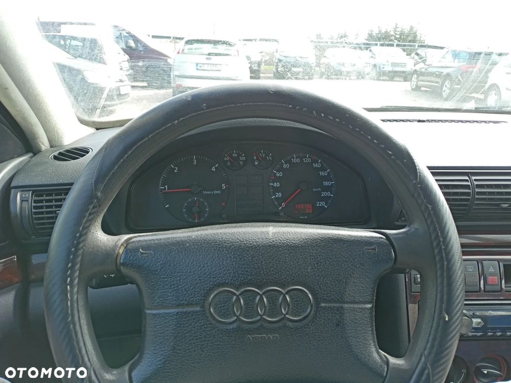 Audi A4 Limousine - 9