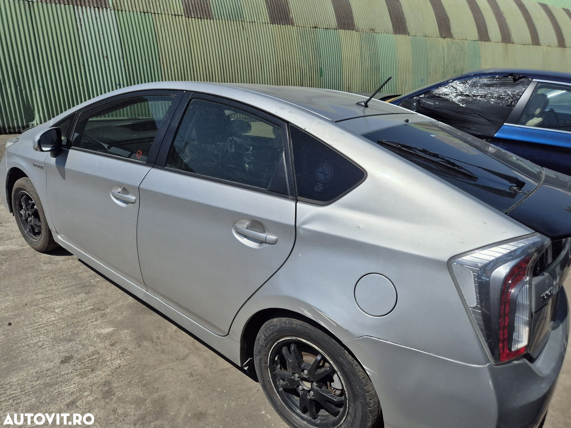 Dezmembram Toyota Prius 2012 1.8 Hybrid - 3