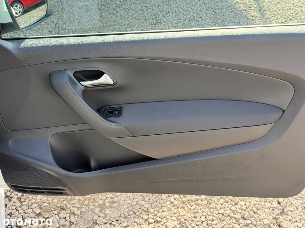 Volkswagen Polo 1.2 Life - 25