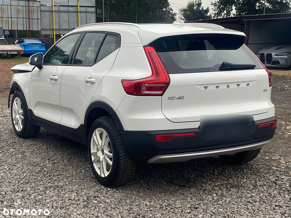 Volvo XC 40 T3 Momentum Pro - 12