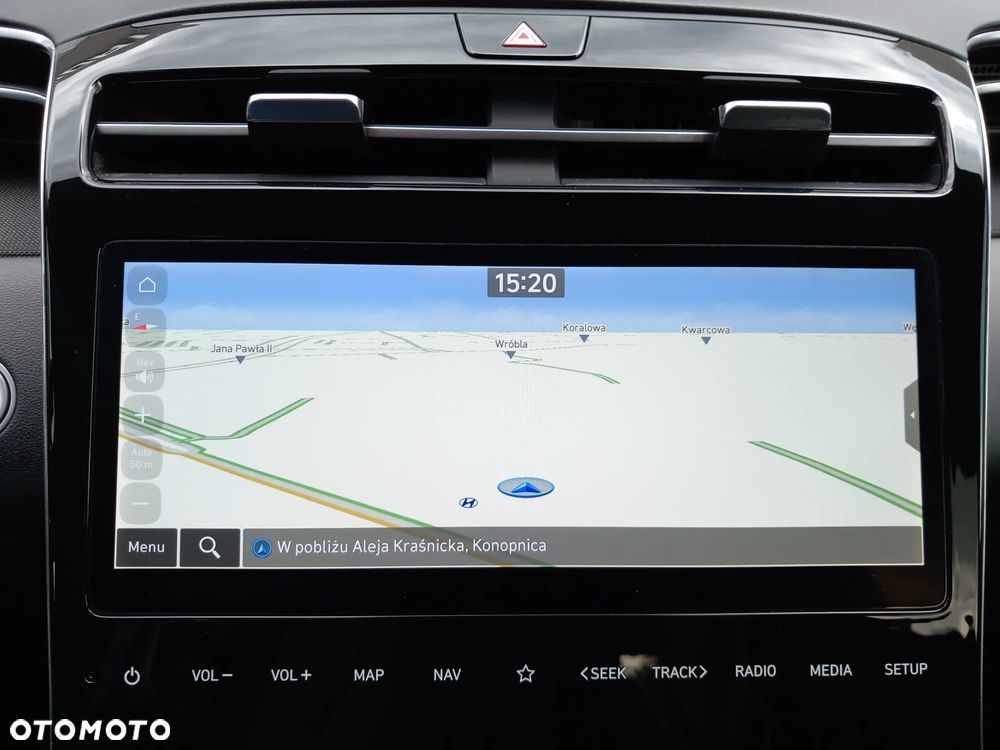 Hyundai Tucson 1.6 T-GDi HEV Executive 2WD - 32