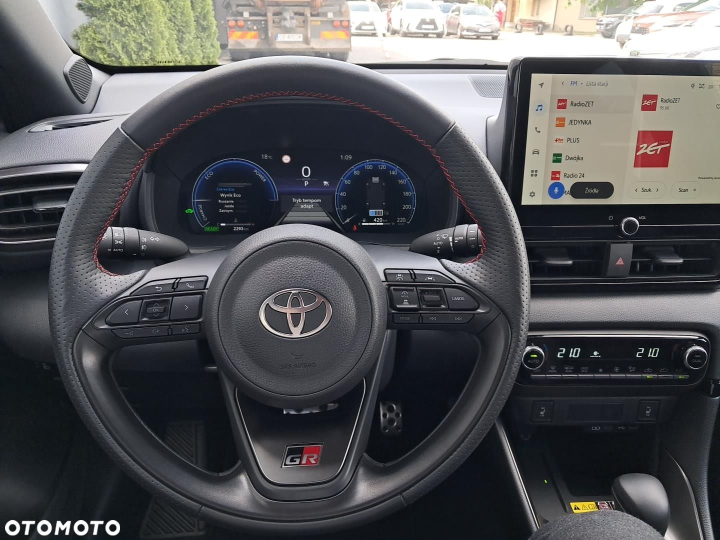 Toyota Yaris Hybrid 1.5 GR Sport - 17