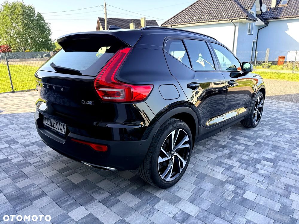 Volvo XC 40 D4 AWD Geartronic R-Design - 26