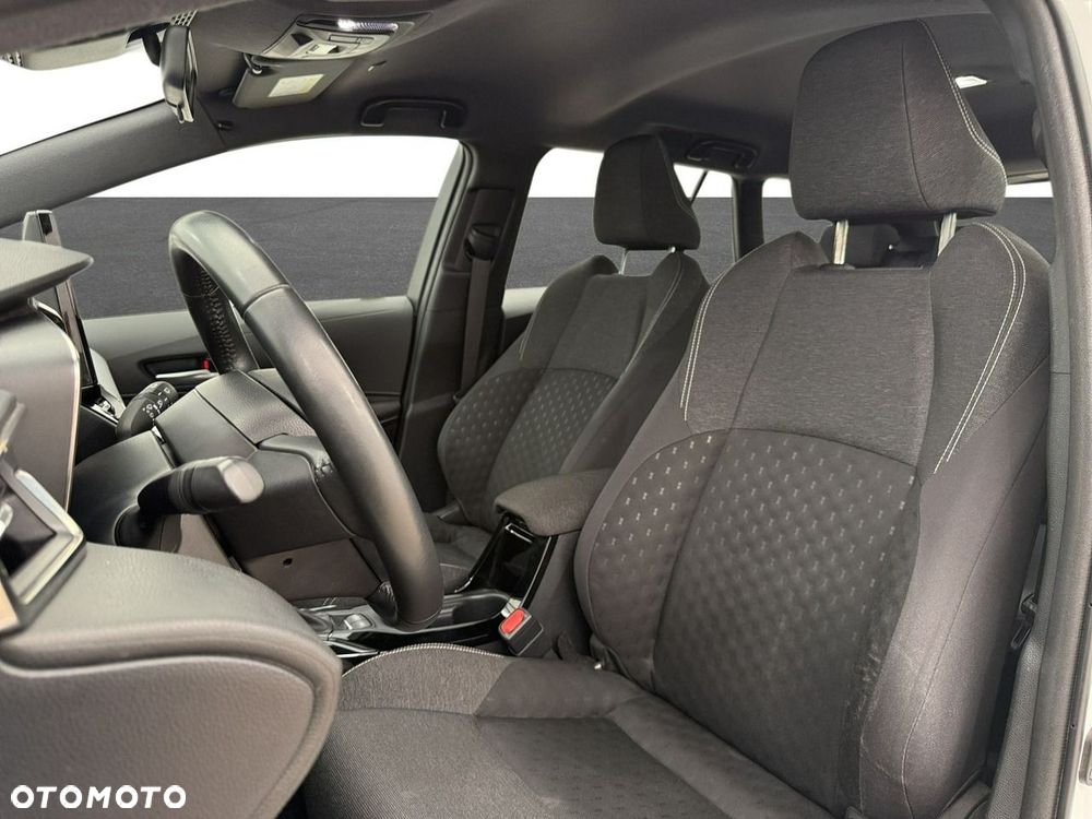 Toyota Corolla - 17