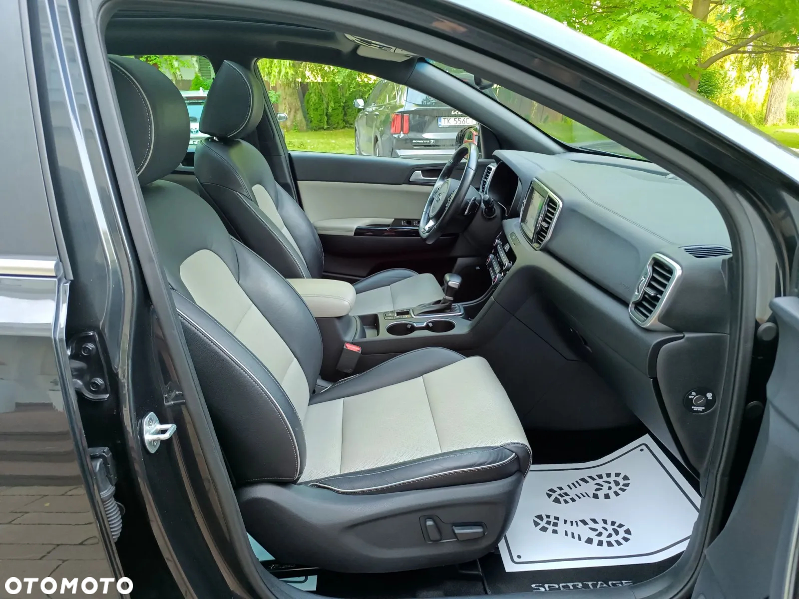 Kia Sportage 2.0 CRDI 4WD Automatik Dream-Team Edition - 32