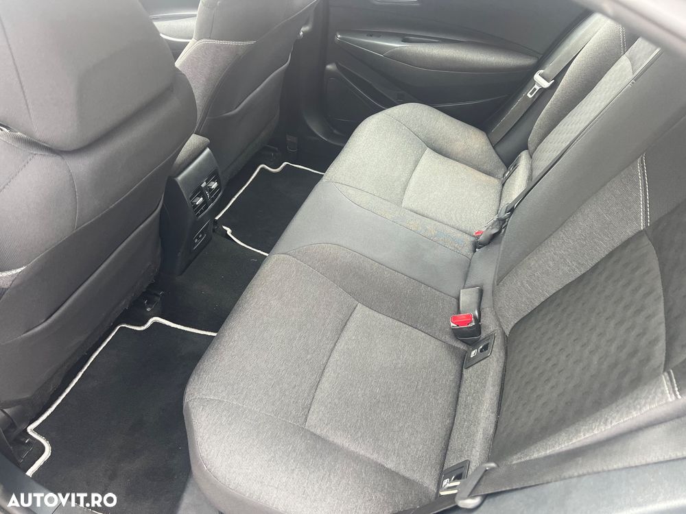 Toyota Corolla 1.8 Business Edition - 21