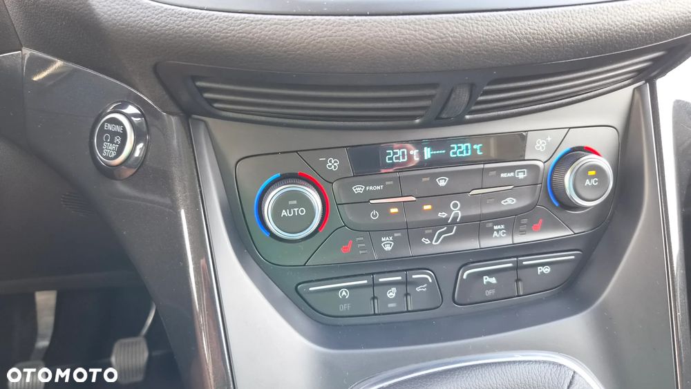 Ford Kuga 1.5 EcoBoost 2x4 Titanium - 15