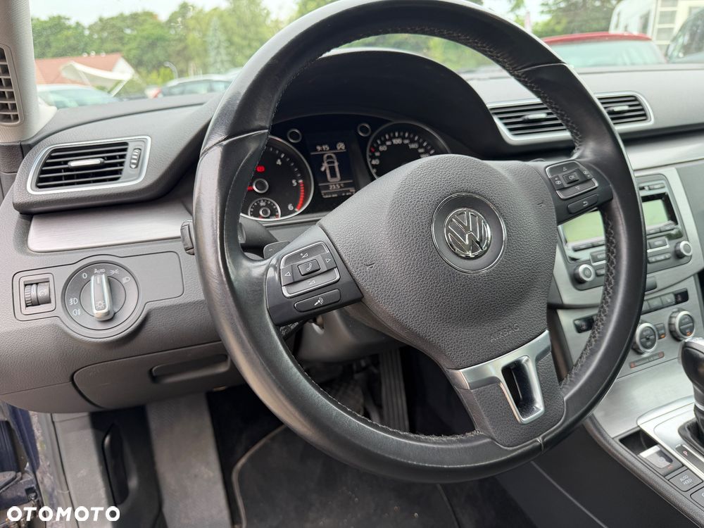 Volkswagen Passat 2.0 TDI 4Mot Highline DSG - 16