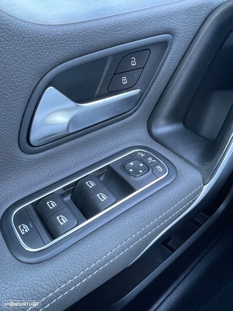 Mercedes-Benz A 200 4Matic 8G-DCT AMG Line - 24