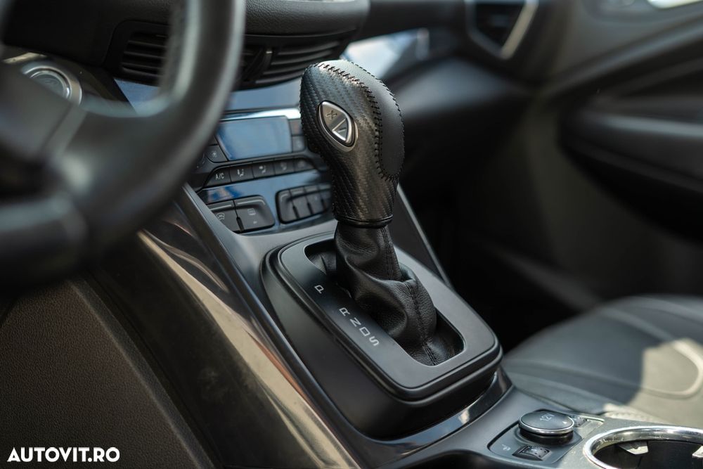 Ford Kuga 2.0 TDCi 4WD Powershift Titanium - 10
