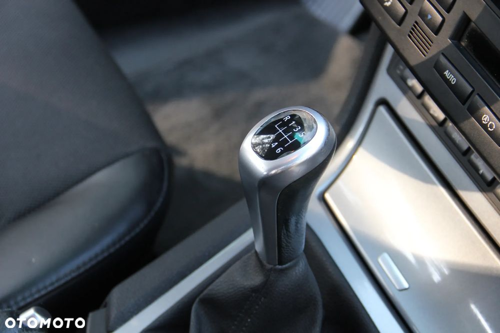 BMW X3 18d sDrive - 16