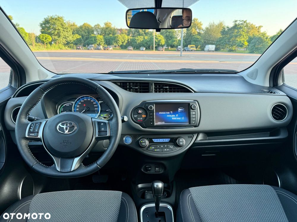 Toyota Yaris 1.5 VVT-i Comfort mit Design Paket - 23