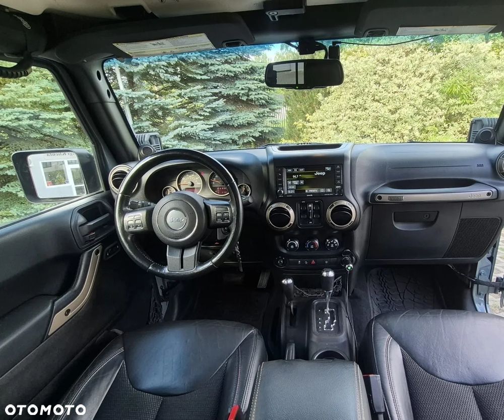 Jeep Wrangler - 13
