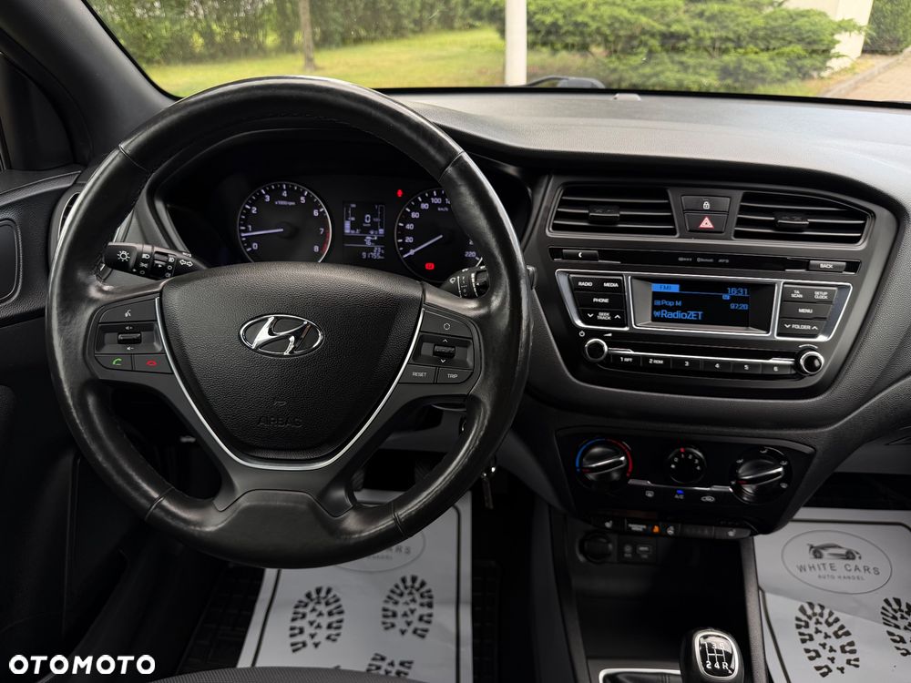 Hyundai i20 1.2 Passion - 39