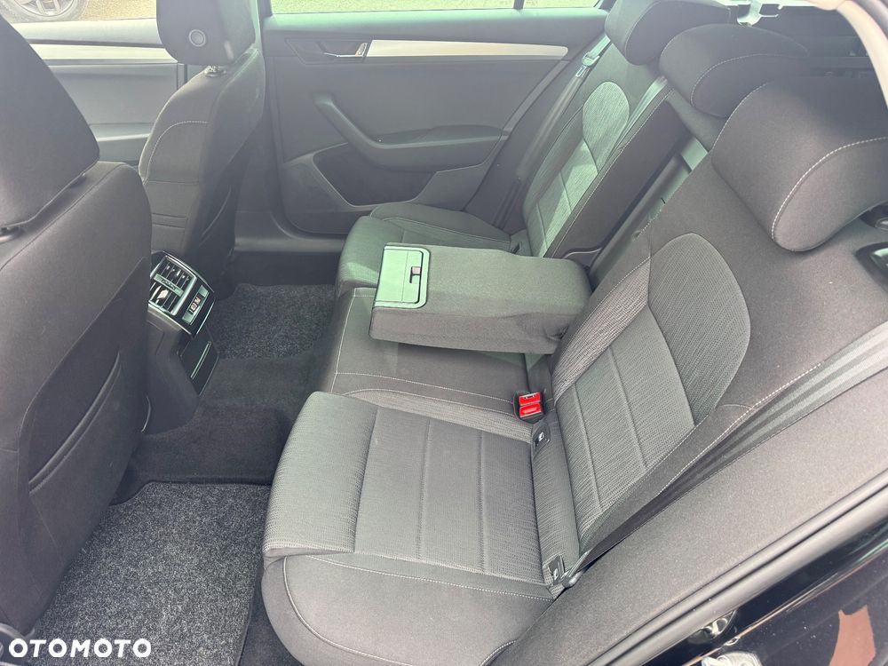 Skoda Superb 2.0 TDI DSG Ambition - 20