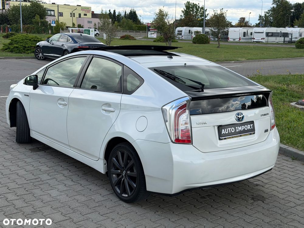 Toyota Prius 1.8 HSD Premium - 3