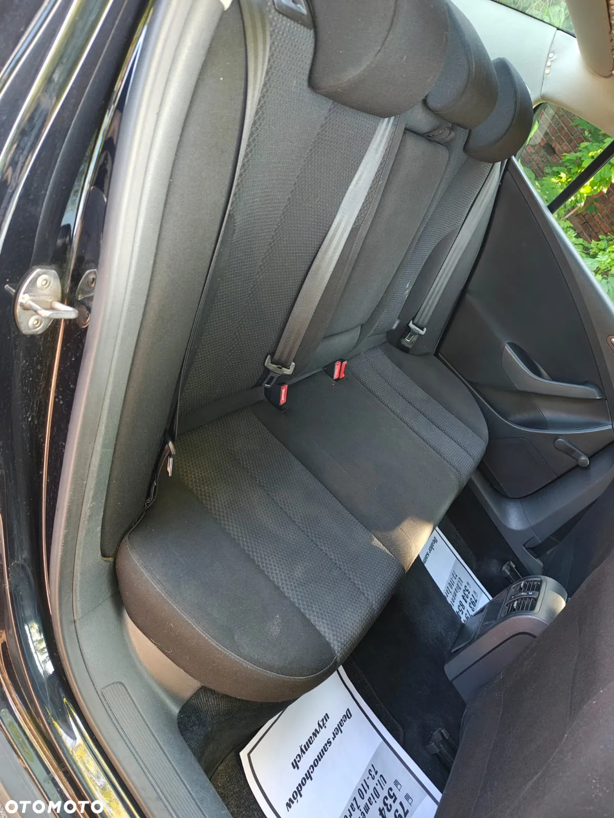 Volkswagen Passat - 8