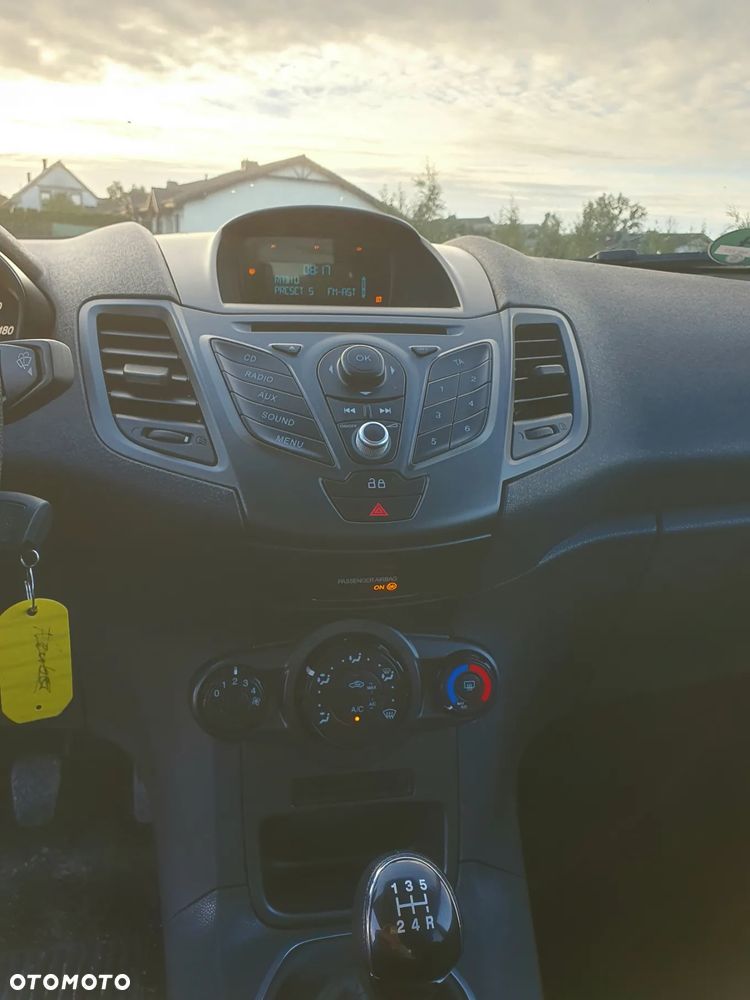 Ford Fiesta 1.25 Ambiente - 13