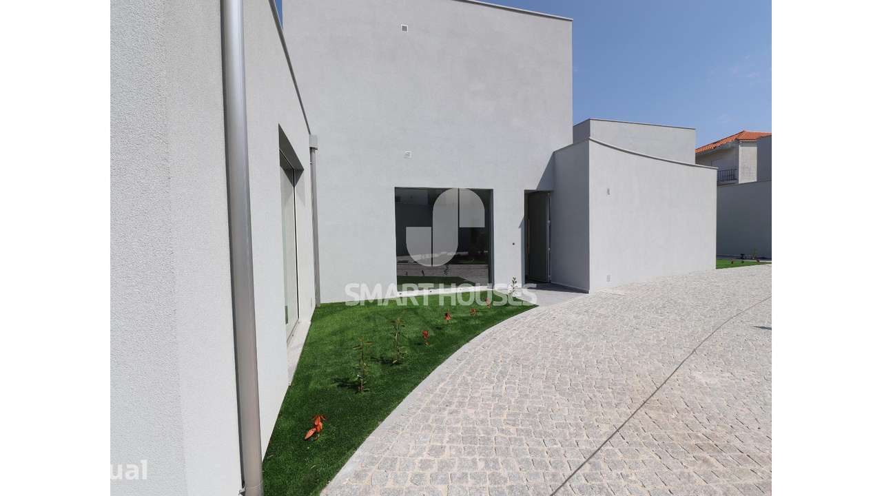 Moradia T3 c/ terraço centro São Romão - Grande imagem: 3/34
