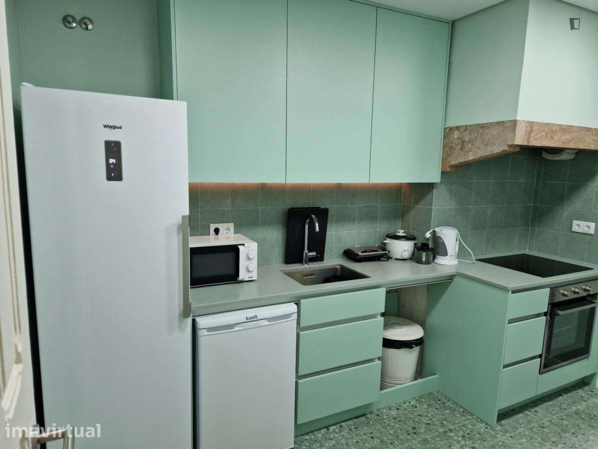 Quarto - localizado em Arroios Lisbon - Grande imagem: 4/7