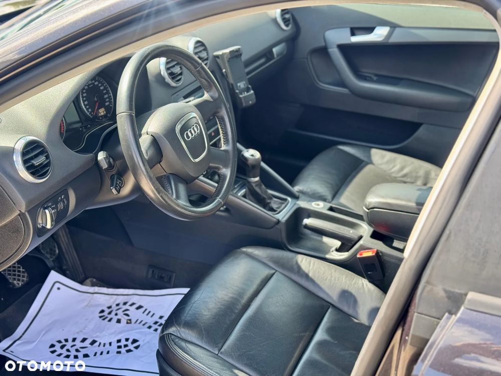 Audi A3 Sportback 1.6 Ambition - 12