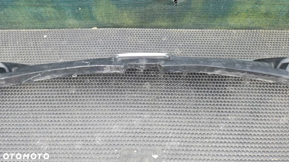 Atrapka 623100251R 93856152 Atrapa Gril Osłona Chłodnicy Kratki Emblemat Znaczek Renault Trafic II 2 Lift - 26