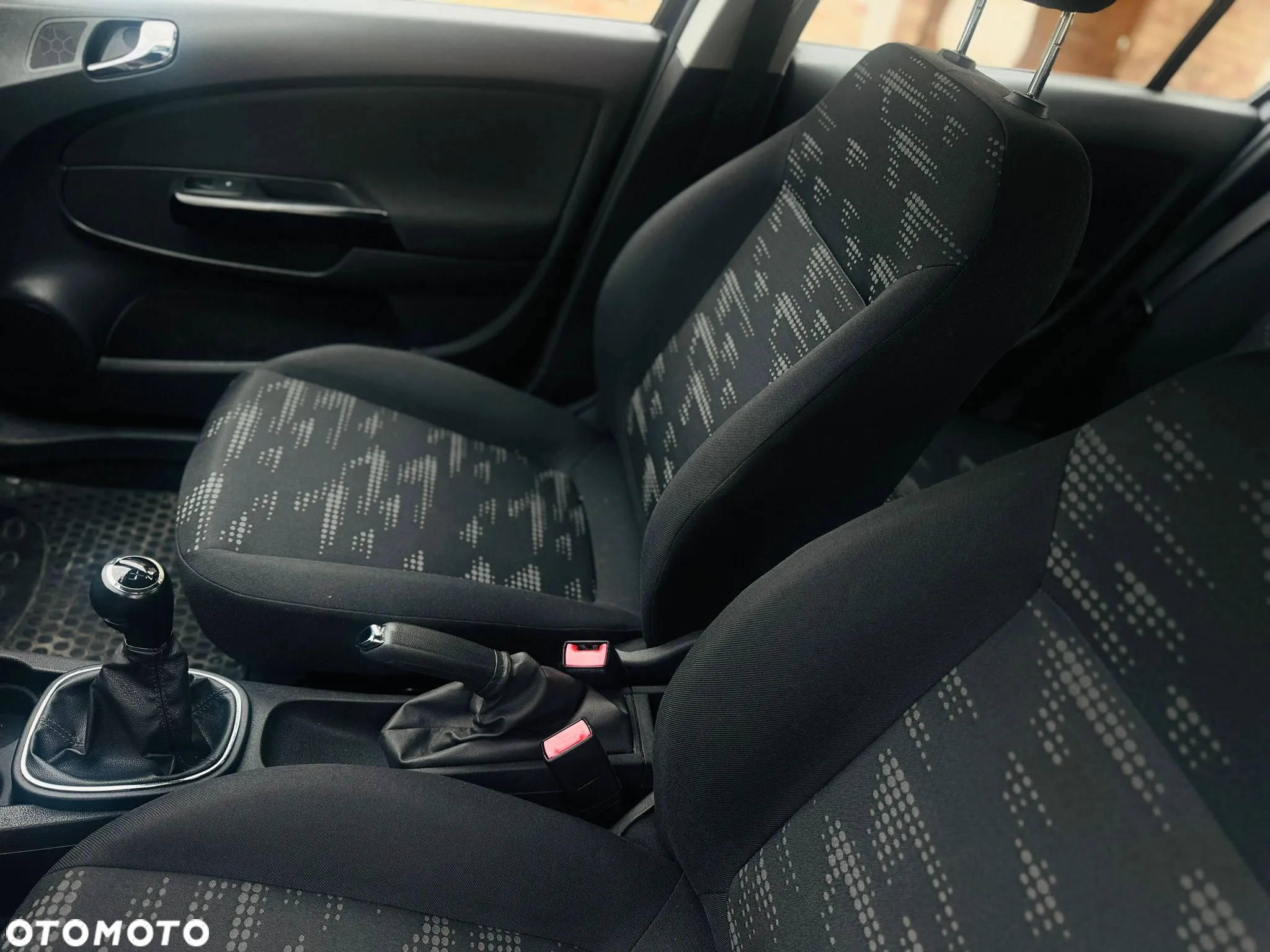 Opel Corsa 1.2 16V Enjoy - 6