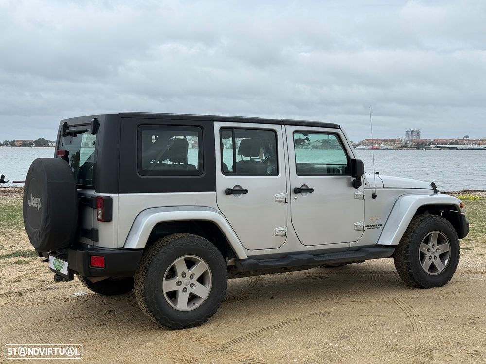 Jeep Wrangler Unlimited 2.8 CRD ATX Sahara - 11