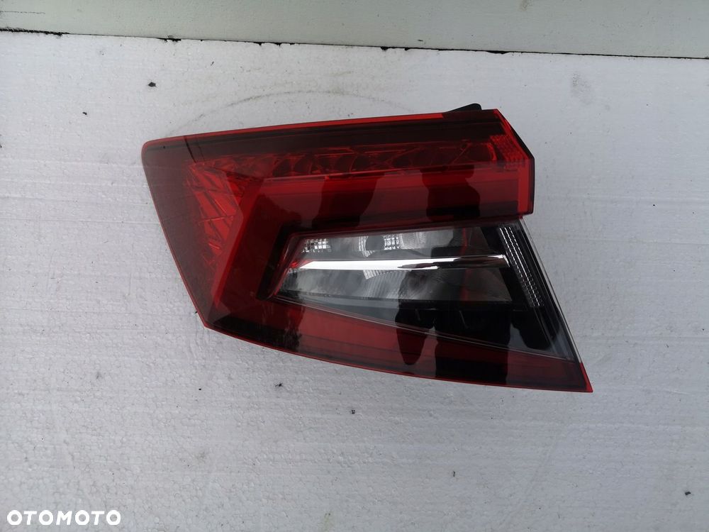 Lampa lewa Skoda Karoq - 2