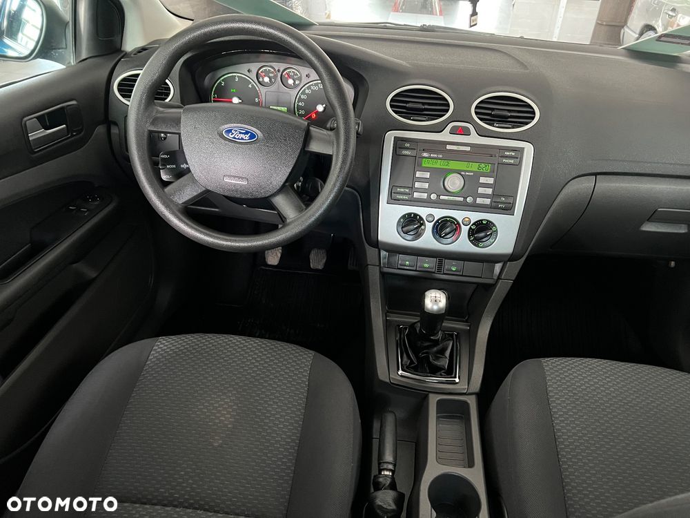 Ford Focus 1.6 TDCi DPF Ambiente - 22