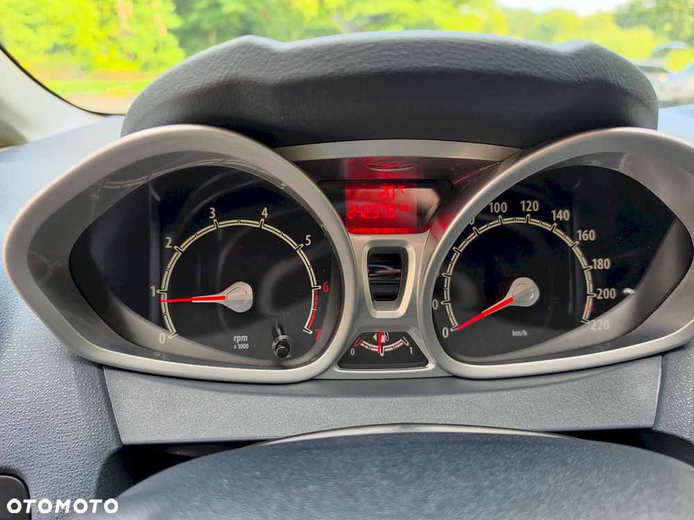 Ford Fiesta 1.6 Platinium X - 20