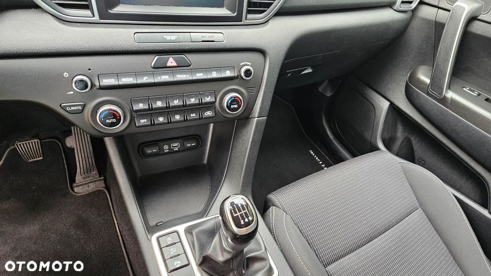 Kia Sportage 1.6 GDI 2WD Black Edition - 19