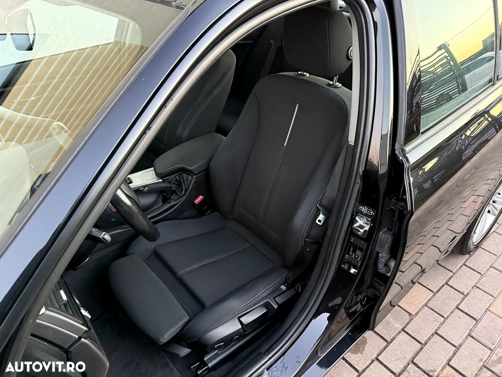 BMW Seria 3 320d Aut. Sport Line - 7