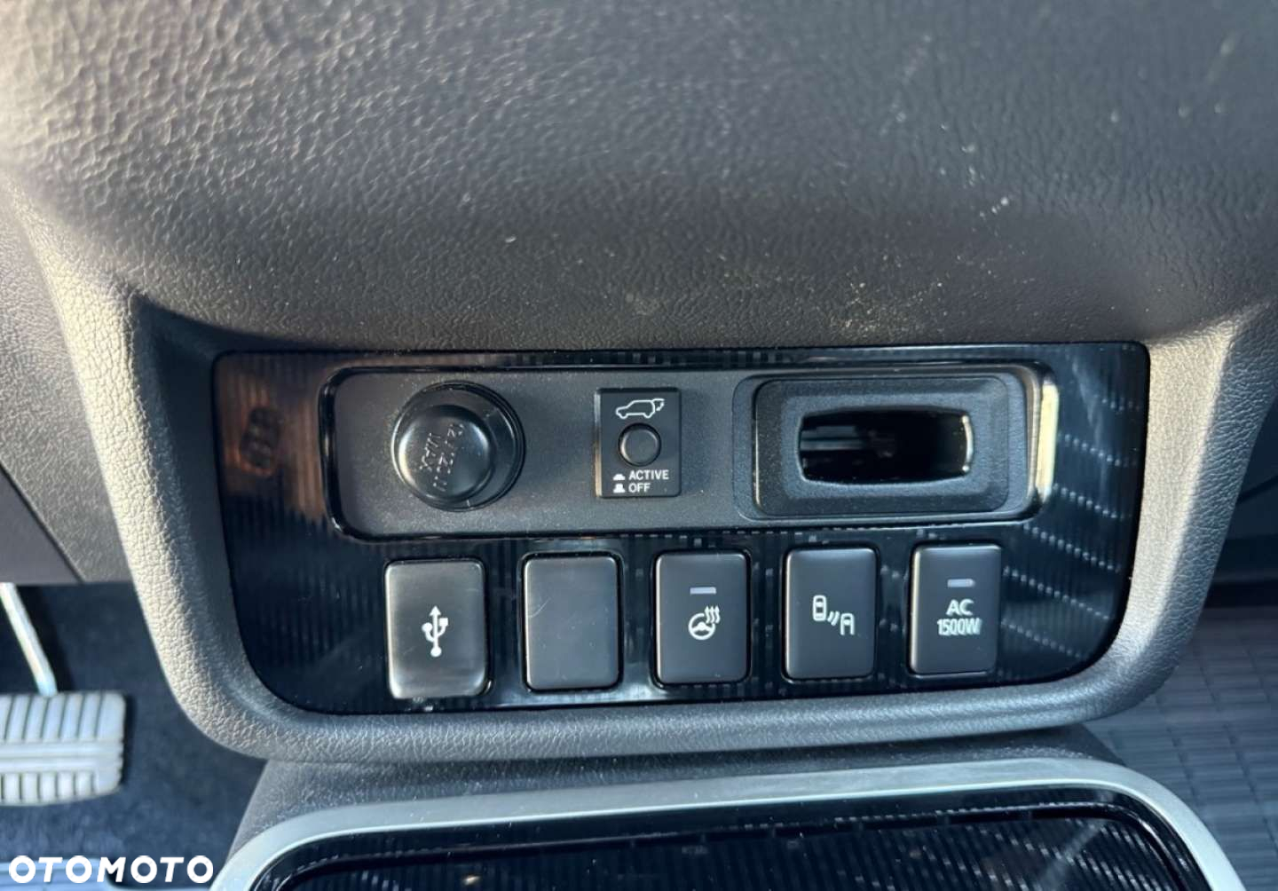 Mitsubishi Outlander - 11