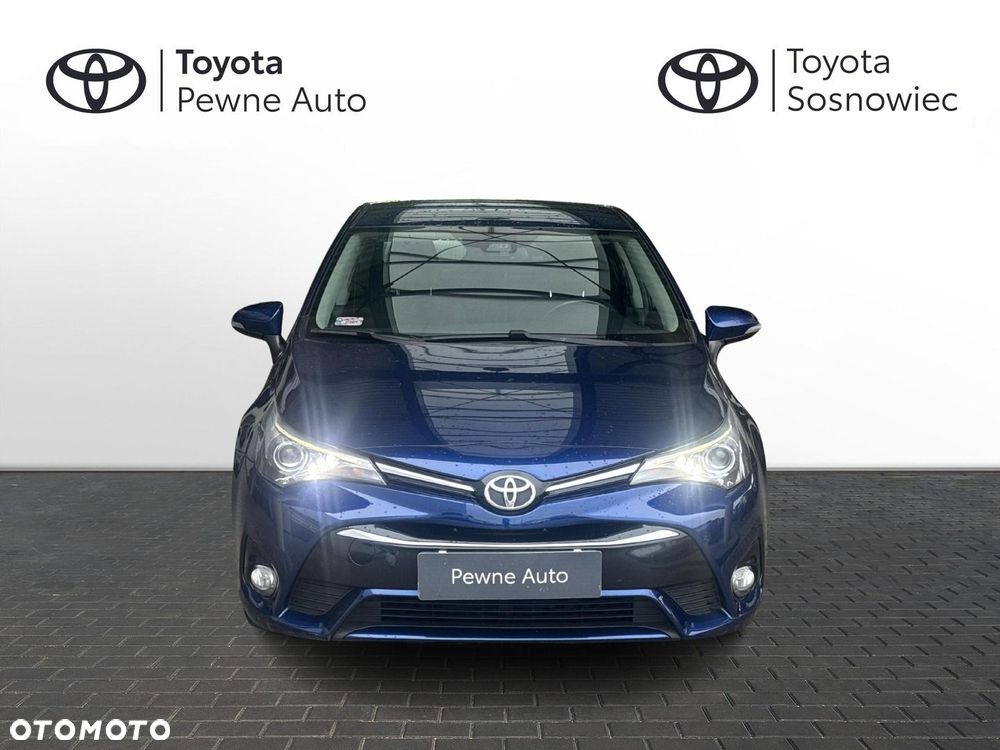 Toyota Avensis - 10