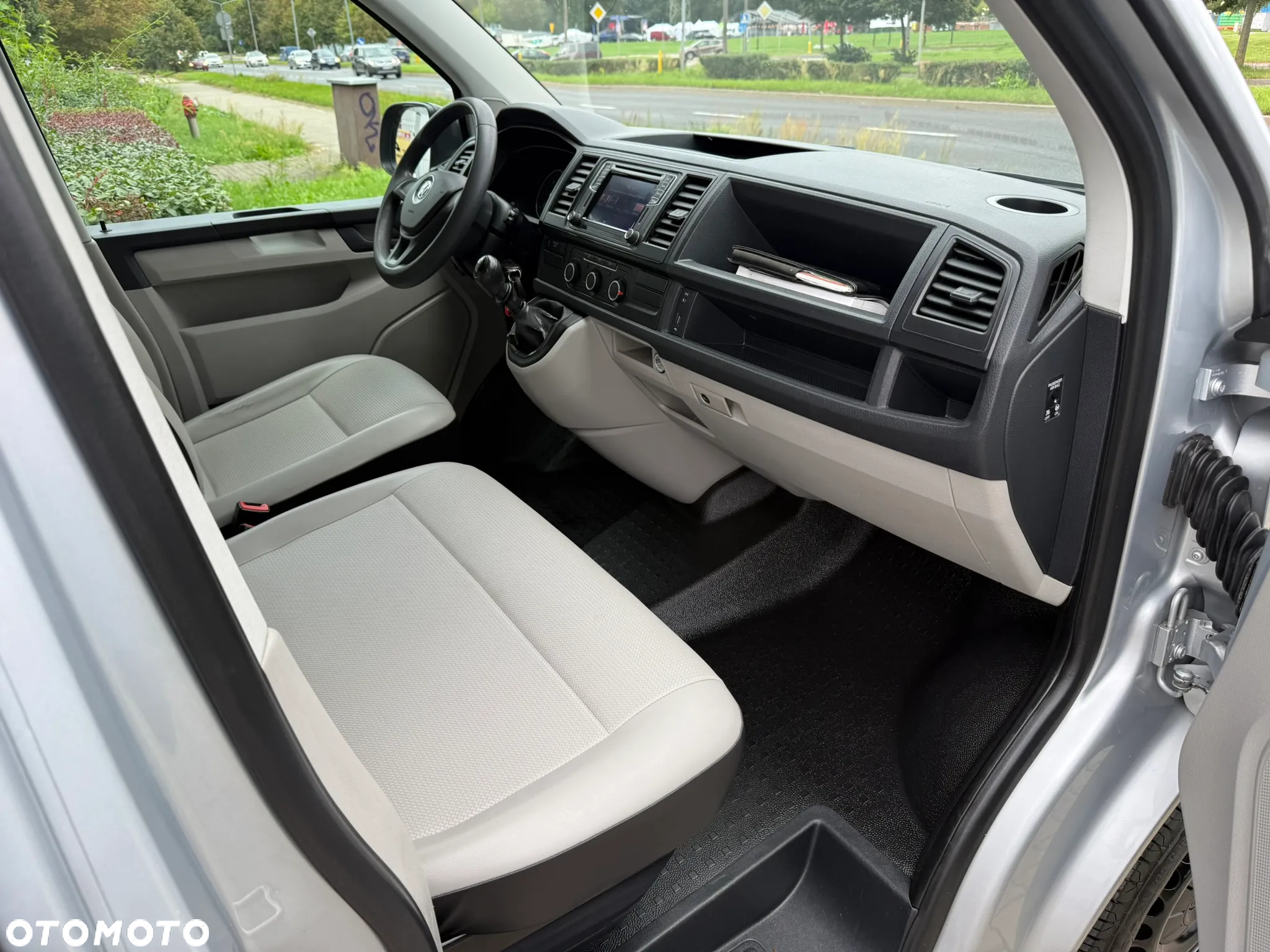 Volkswagen TRANSPORTER 2,0 TDI 102KM L2 DŁUGI NAWIGACJA / KLIMATYZACJA - 31