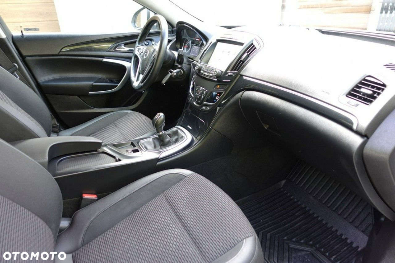 Opel Insignia - 12