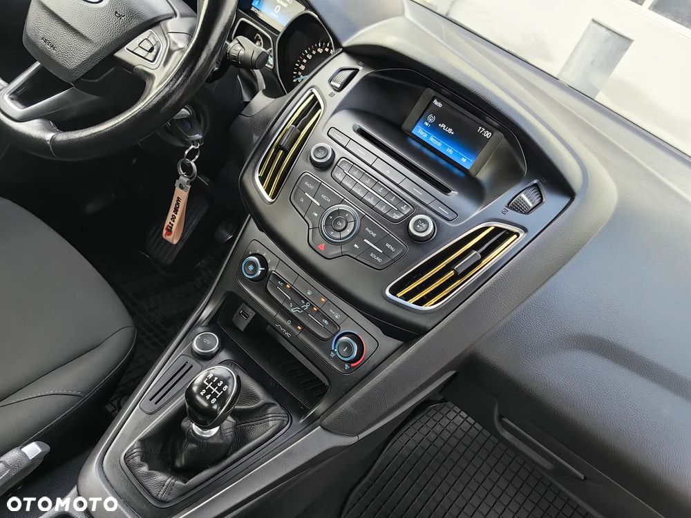 Ford Focus 1.5 TDCi SYNC Edition - 13