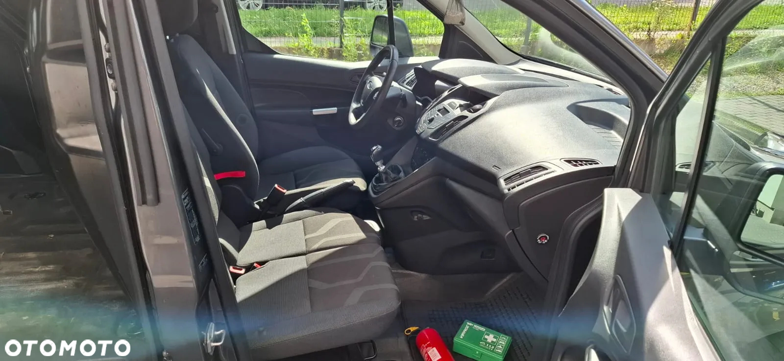 Ford CONNECT - 17
