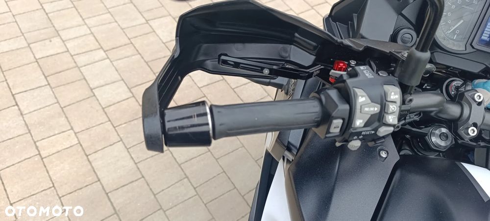 Kawasaki Versys 1000 - 11