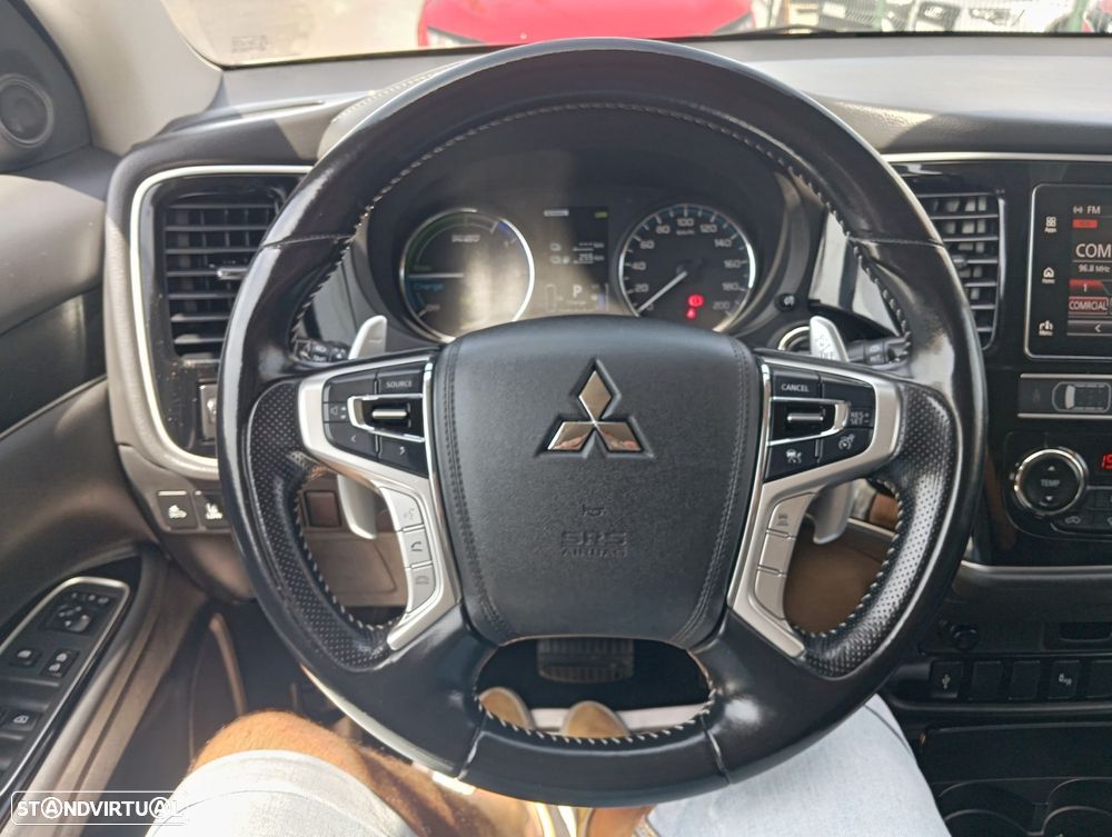 Mitsubishi Outlander 2.4 4WD Plug-In Hybrid Spirit+ - 8