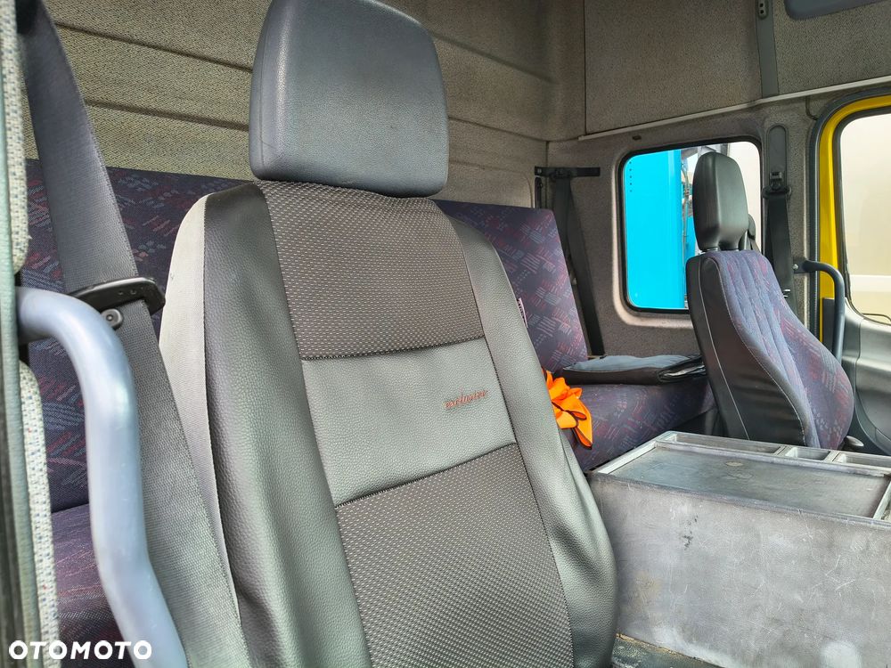 Kabina Mercedes Atego I - 5