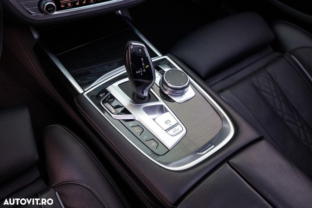BMW Seria 7 - 29