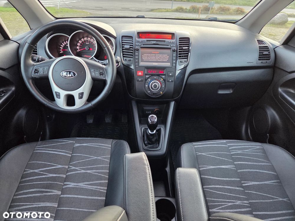 Kia Venga 1.6 CVVT Titanium Collection - 14