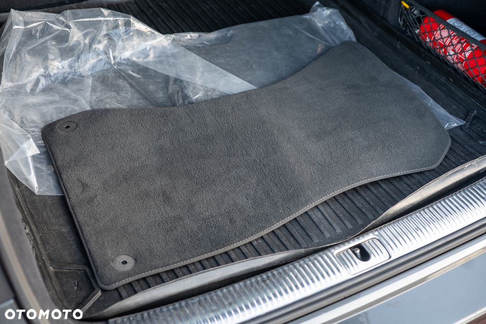 Audi A4 Avant 2.0 TDI S tronic - 24