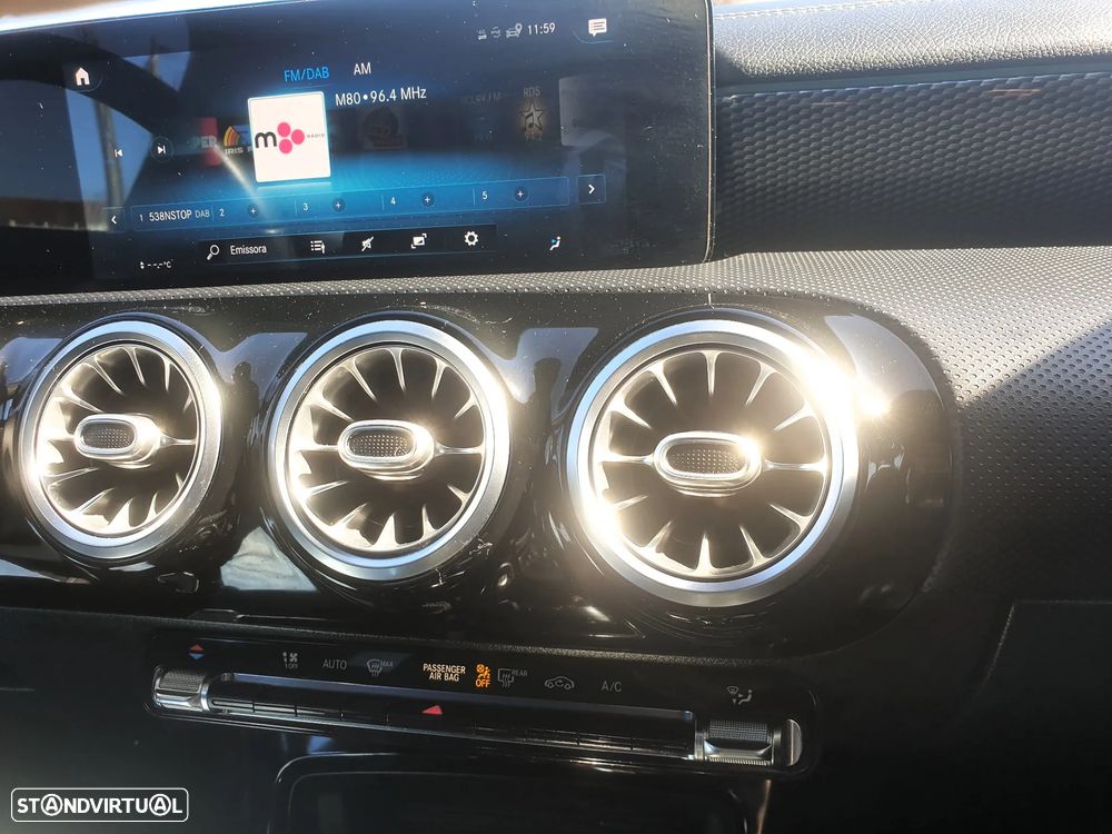 Mercedes-Benz CLA 180 d Progressive - 23