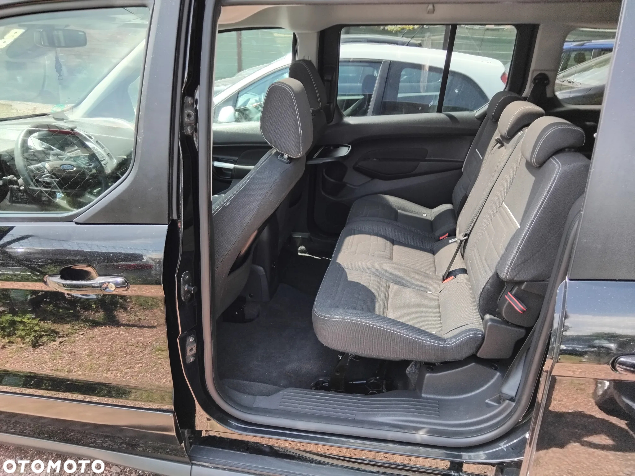 Ford Tourneo Connect 1.5 TDCi Start-Stop Titanium - 11