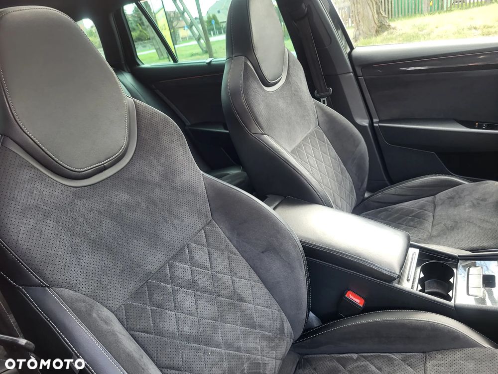 Skoda Superb 2.0 TDI 4x4 DSG Sportline - 24