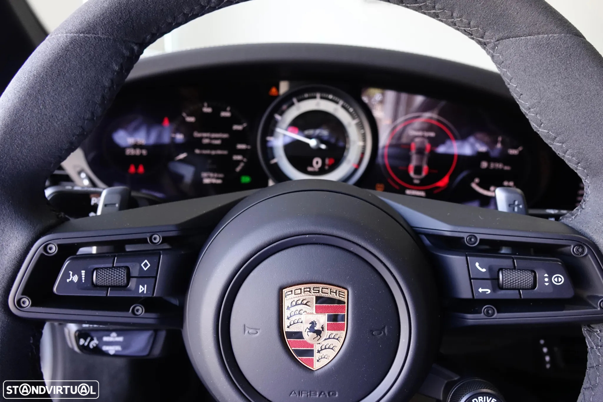 Porsche 911 (992) Carrera GTS PDK - 12